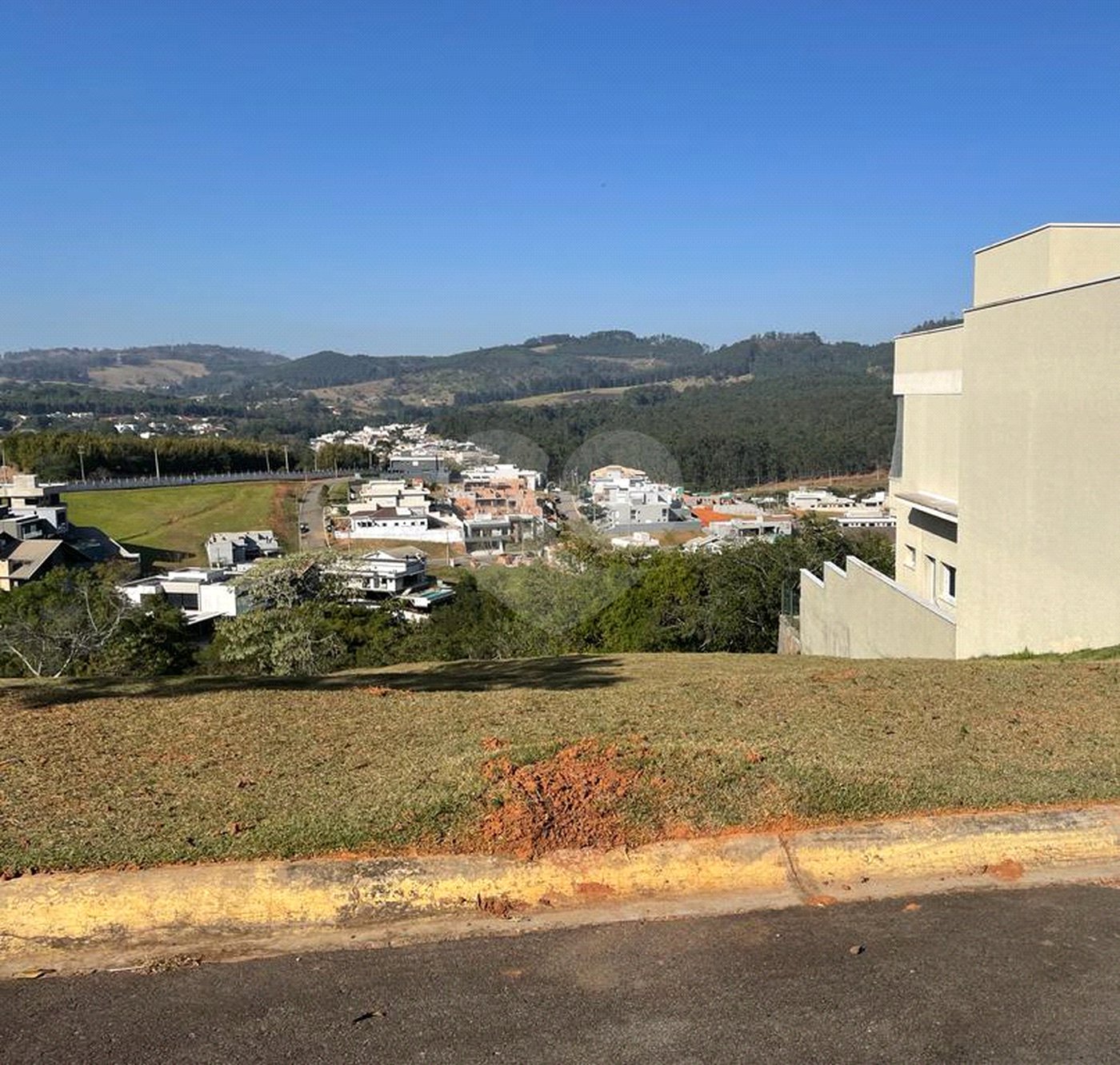 Terreno à venda em Condomínio Vale das Águas, Bragança Paulista, SP
