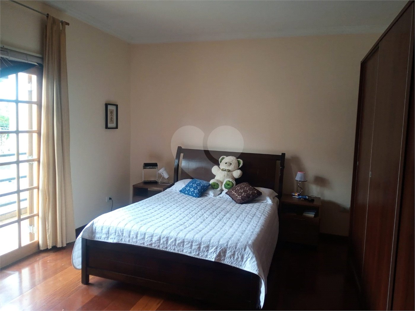 Sobrado à venda com 3 quartos, sendo 1 suíte, no Centro, Biritiba-mirim, SP