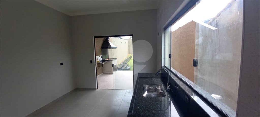 Sobrado à venda com 3 suítes em Alvinópolis, Atibaia, SP