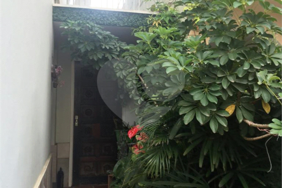 Sobrado à venda com 4 quartos, sendo 2 suítes, em Parada Inglesa, São Paulo, SP