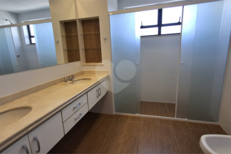 Apartamento para alugar com 3 quartos, sendo 1 suíte, em Chácara Santo Antônio, São Paulo, SP