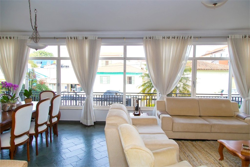 Casa à venda com 4 quartos, sendo 1 suíte, no Centro, Atibaia, SP