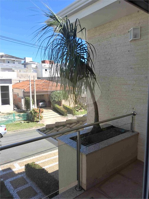 Casa à venda com 3 suítes no condomínio Portal do Jequitibá, Valinhos - SP