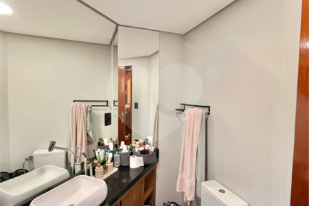 Apartamento à venda com 3 quartos, sendo 1 suíte,  em Vila Paulicéia, São Paulo, SP