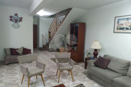 Casa de Vila à venda com 4 quartos, sendo 1 suíte, em Vila Santa Catarina, São Paulo, SP