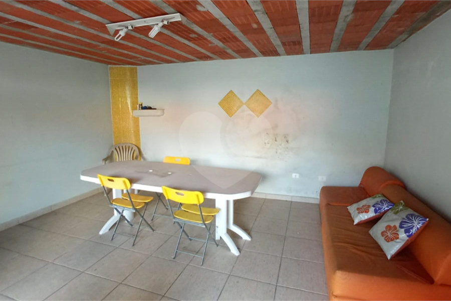 Sobrado à venda com 3 quartos, sendo 1 suíte, em Vila Paulicéia, São Paulo, SP