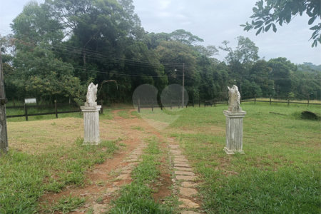 Sítio à venda com 6 quartos, sendo 5 suítes,  em Alto da Serra (mailasqui), São Roque, SP