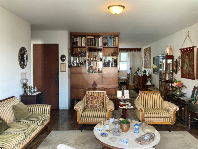 Apartamento à venda com 4 quartos, sendo 1 suíte,  em Itaim Bibi, São Paulo, SP