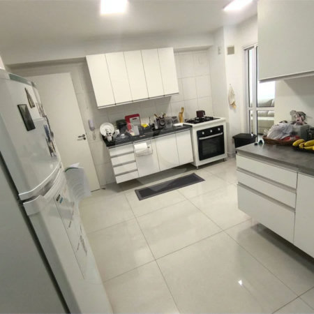 Apartamento à venda com 3 quartos, sendo 1 suíte,  em Jardim Vazani, São Paulo, SP