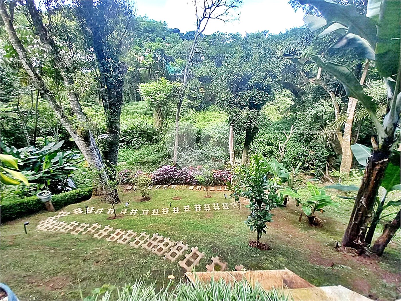 Casa à venda com 4 quartos, sendo 3 suítes,  no condomínio Itatinga 1, São Paulo - SP