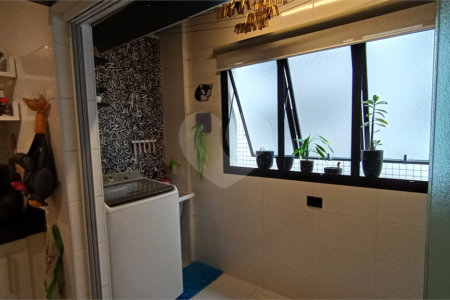 Apartamento à venda com 2 quartos, sendo 1 suíte, em Pitangueiras, Guarujá, SP