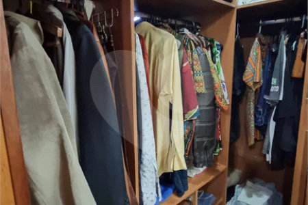 Casa à venda com 4 quartos, sendo 2 suítes, no condomínio Aruã Eco Park, Mogi das Cruzes - SP