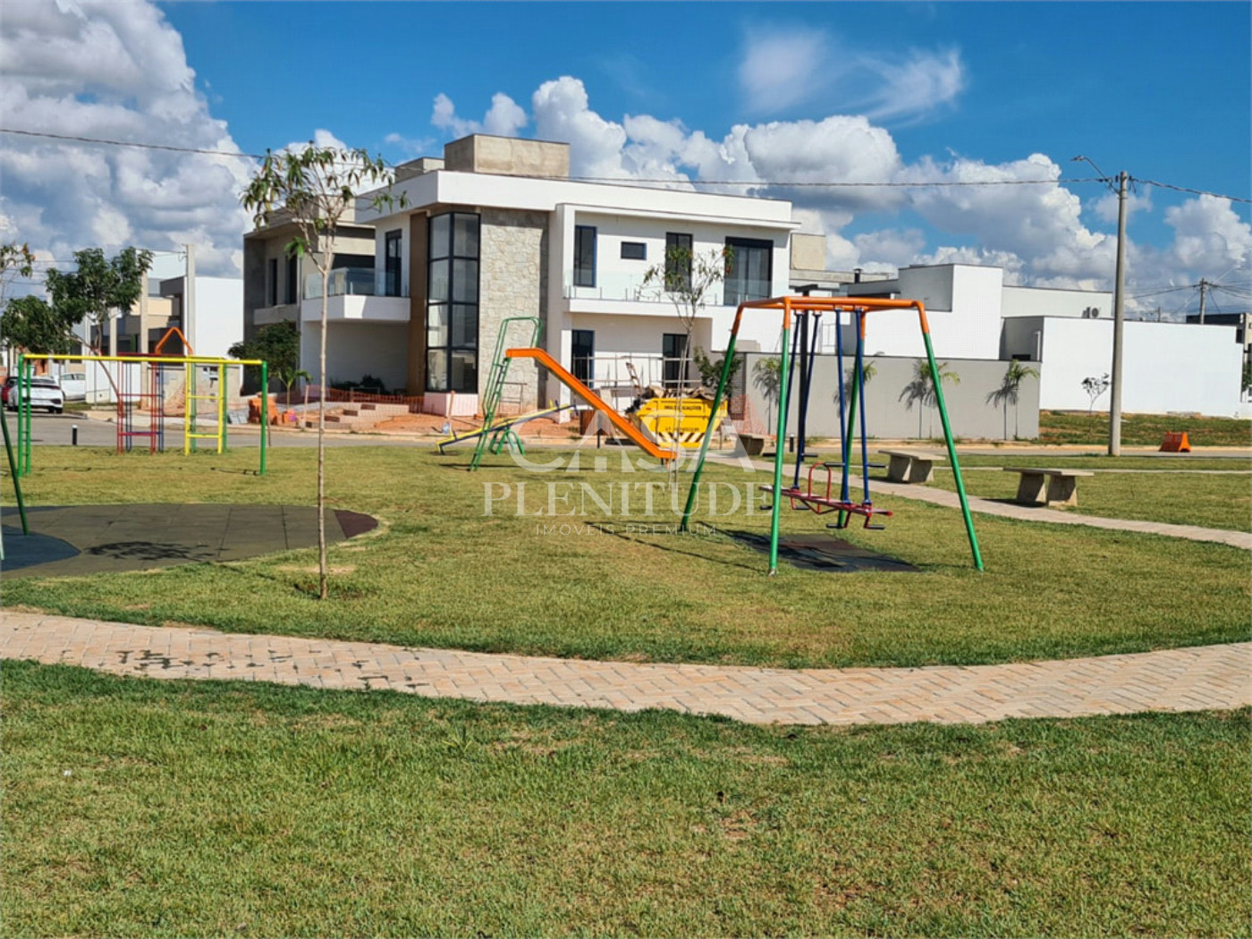 Casa em condomínio à venda com 5 quartos, sendo 3 suítes, em Wanel Ville, Sorocaba, SP