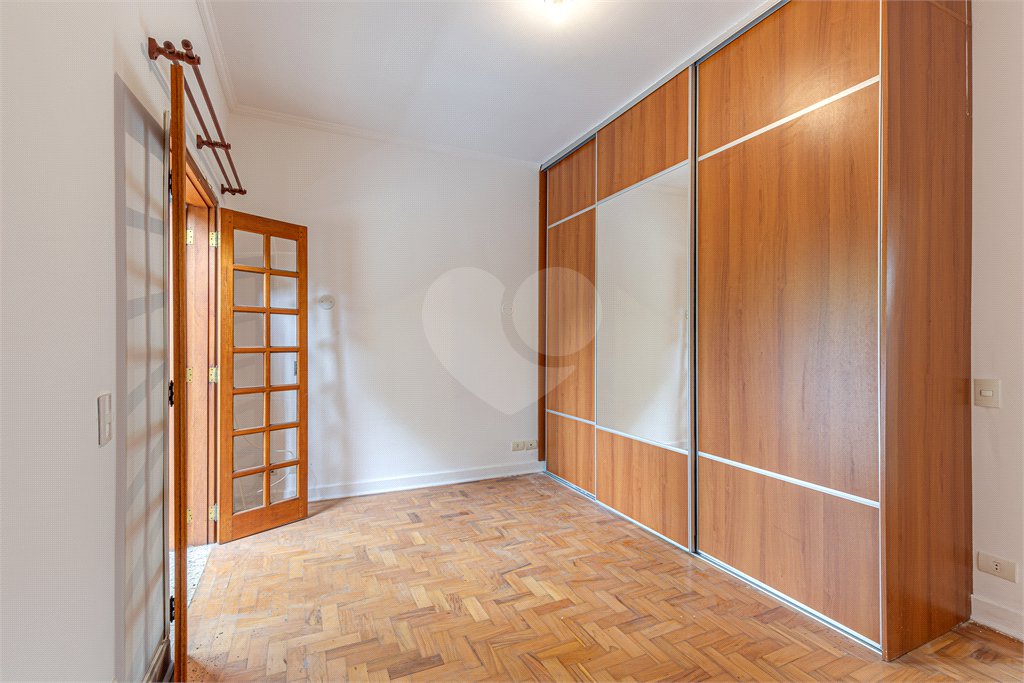 Sobrado à venda com 2 quartos, sendo 1 suíte, em Alto da Boa Vista, São Paulo, SP