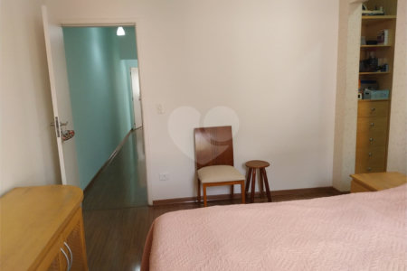Casa à venda com 3 quartos, sendo 1 suíte, no condomínio Villagio Esperanza, Guarulhos - SP