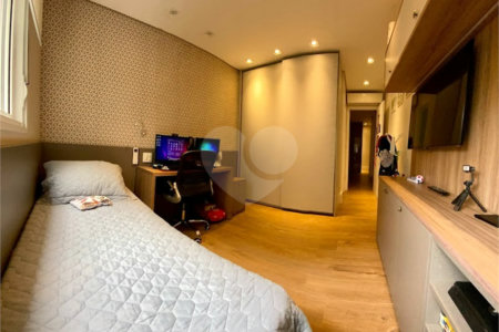 Apartamento à venda com 3 suítes em Vila Suzana, São Paulo, SP