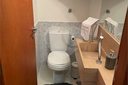Casa à venda com 3 quartos, sendo 1 suíte,  no condomínio Villagio Campo Grande, São Paulo - SP