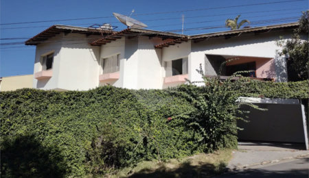 Casa para alugar com 7 quartos, sendo 1 suíte,  em Jardim Centenário, Poços de Caldas, MG