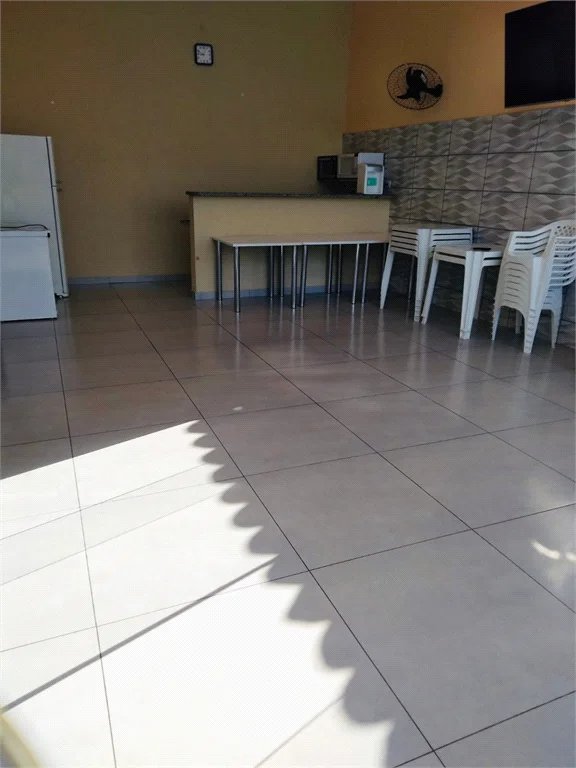 Casa à venda com 3 quartos, sendo 1 suíte, no condomínio Moradas do Horto, São Paulo - SP