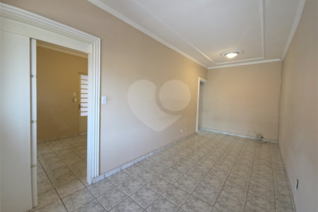 Casa à venda com 3 quartos, sendo 1 suíte, no condomínio Parque das Árvores, Sorocaba - SP