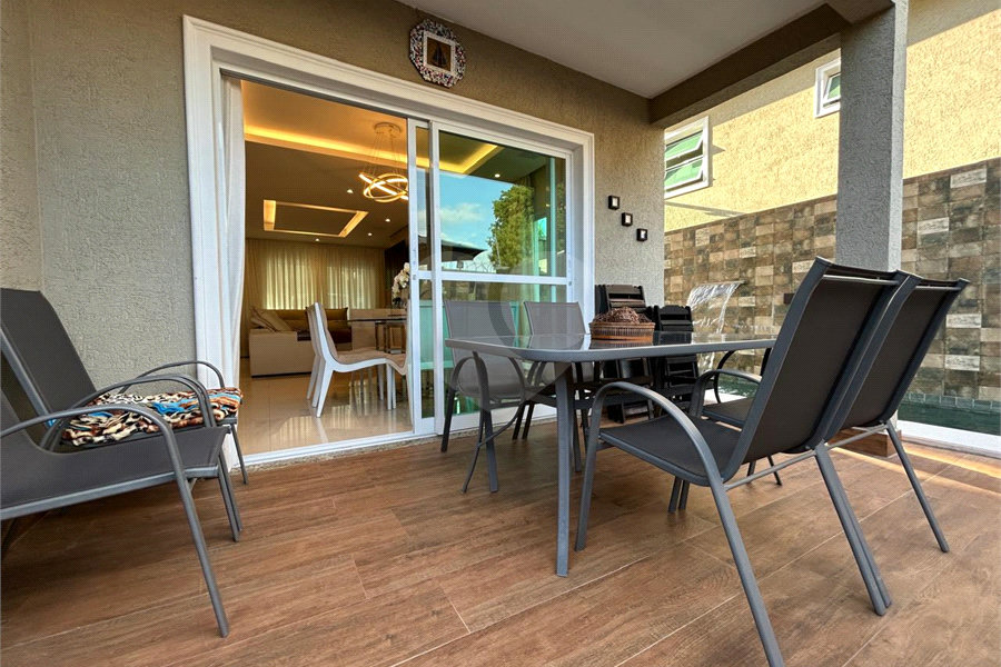 Casa à venda com 4 suítes no condomínio Residencial Jabuticabeiras, São Paulo - SP