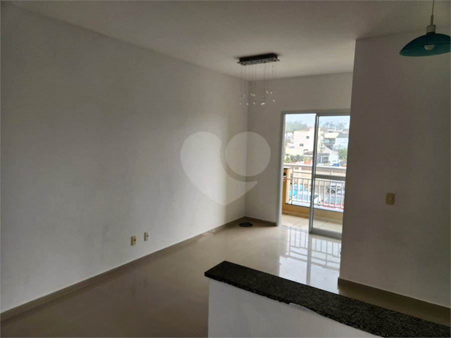 Apartamento para alugar com 2 quartos, sendo 1 suíte, em Villa DI Cesar, Mogi das Cruzes, SP