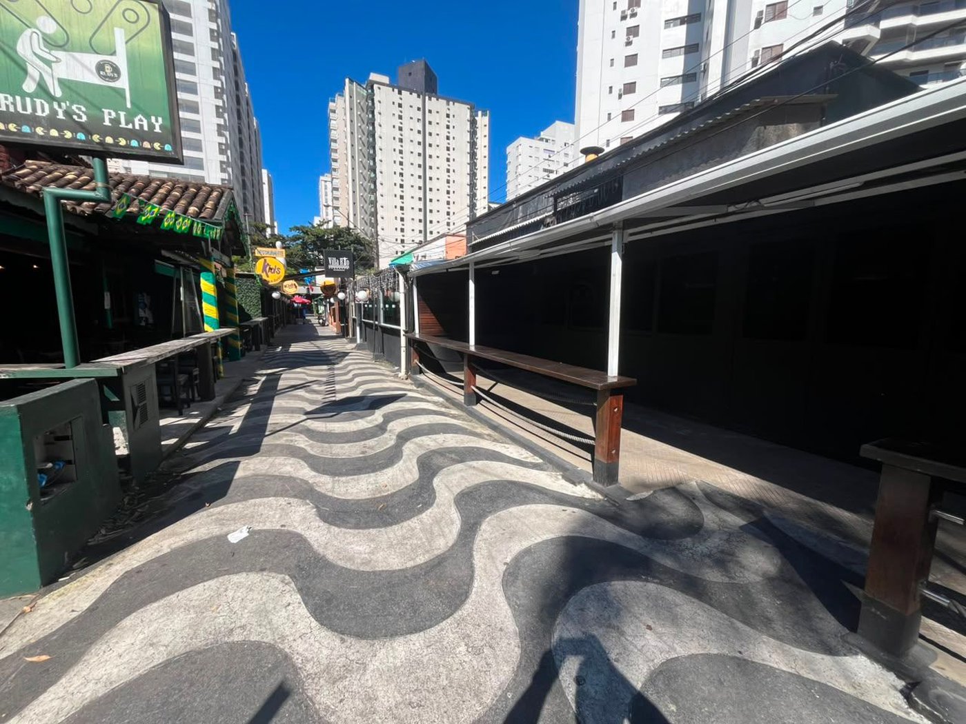 Ponto comercial à venda por R$ 350.000 - Barra Funda - Guarujá/SP