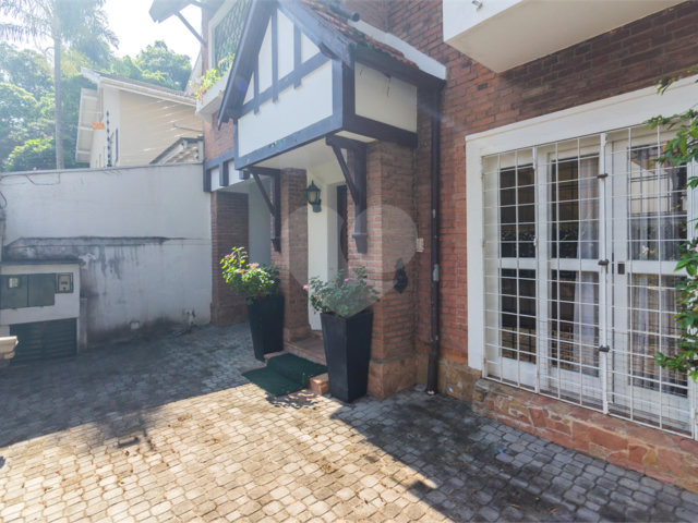 Casa à venda com 3 quartos, sendo 1 suíte,  em Jardim Paulistano, São Paulo, SP