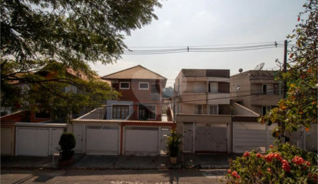 Casa à venda com 3 quartos, sendo 1 suíte, em Butantã, São Paulo, SP