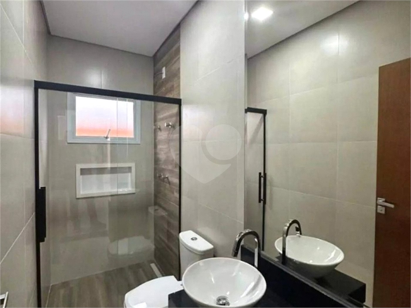 Casa à venda com 3 quartos, sendo 1 suíte, no condomínio Residencial Villa Verona, Sorocaba - SP