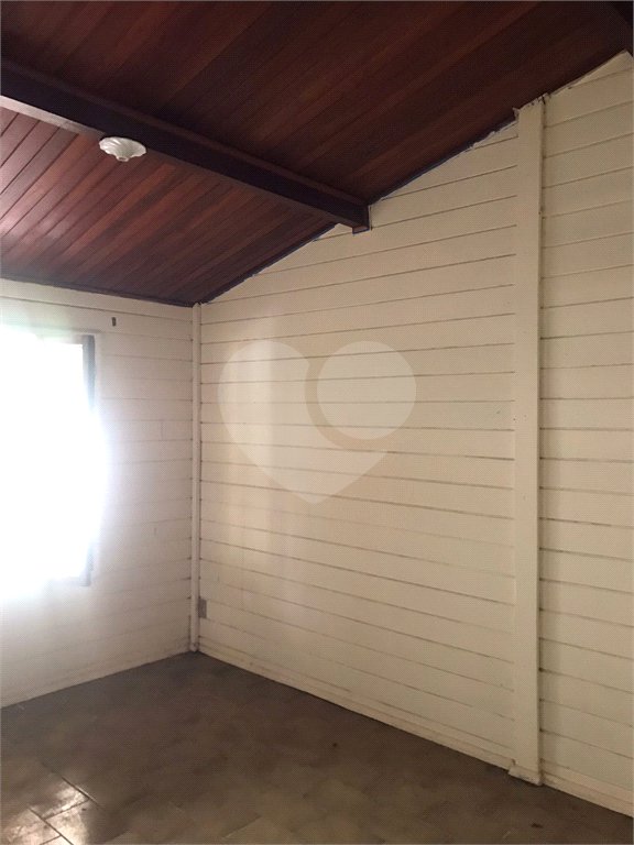 Casa à venda com 3 quartos, sendo 1 suíte, no condomínio Zuleika Jabour, Salto - SP
