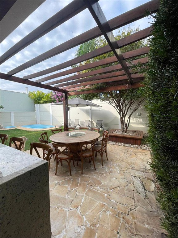 Casa à venda com 3 suítes no condomínio Villagio Di Verona, Vinhedo - SP