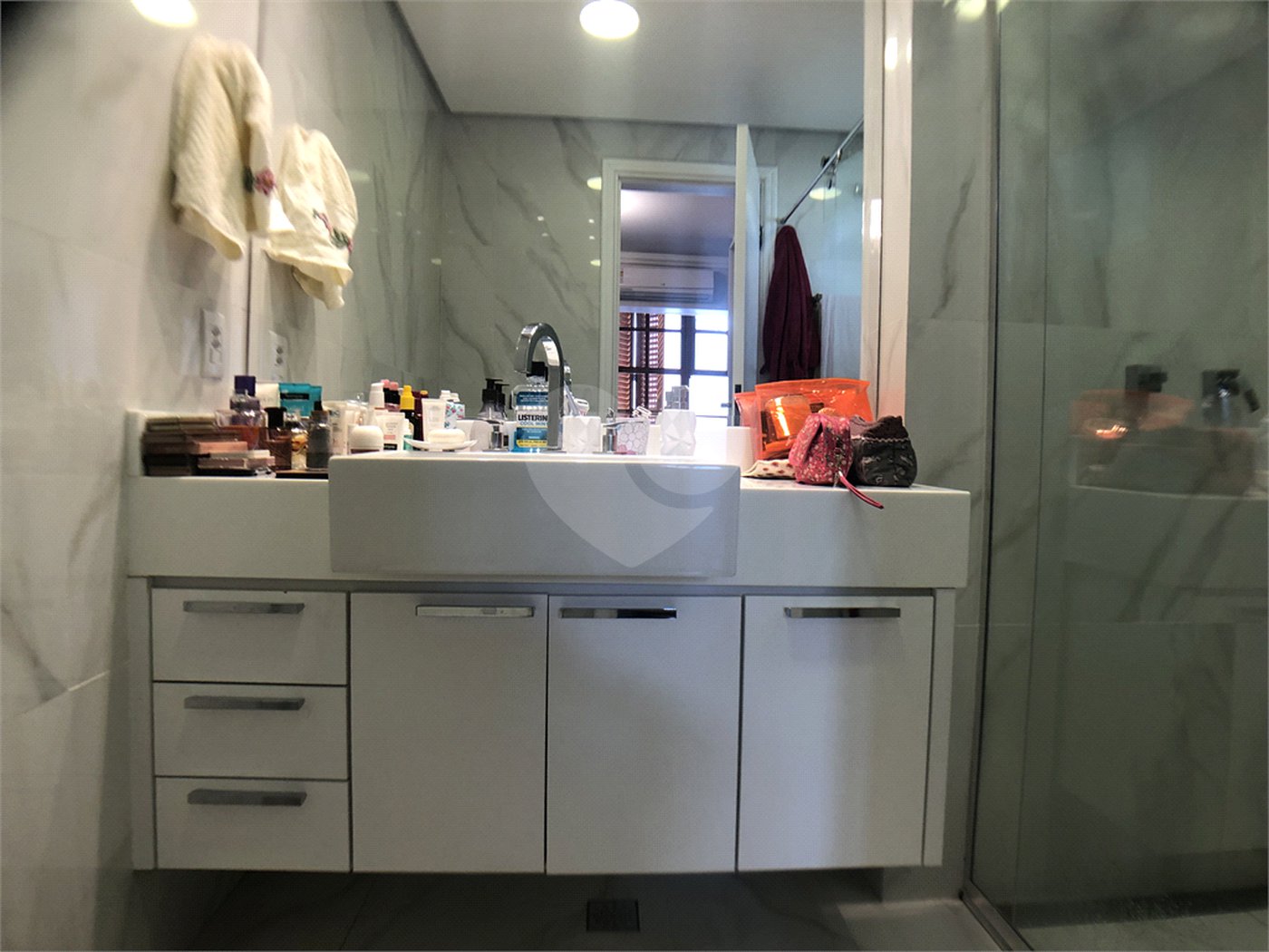 Casa à venda com 4 suítes no condomínio Residencial Floresta, São Paulo - SP