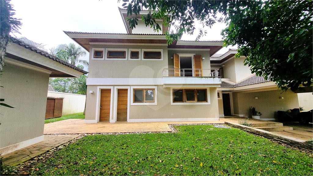Casa à venda ou para alugar com 5 suítes em Serra da Cantareira, Mairiporã, SP