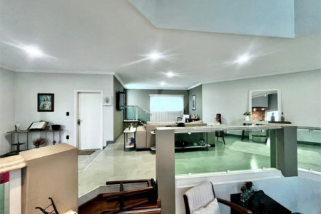 Casa à venda com 4 suítes em Vila Mazarino, Itapetininga, SP