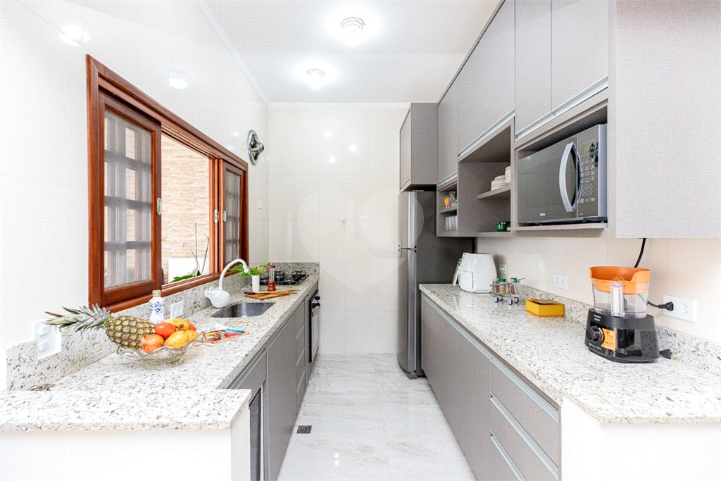 Casa à venda com 5 quartos, sendo 1 suíte, em Jardim Caravelas, São Paulo, SP