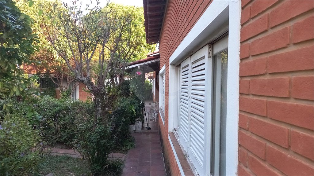 Casa à venda ou para alugar com 4 quartos, sendo 1 suíte, no Centro, Vinhedo, SP