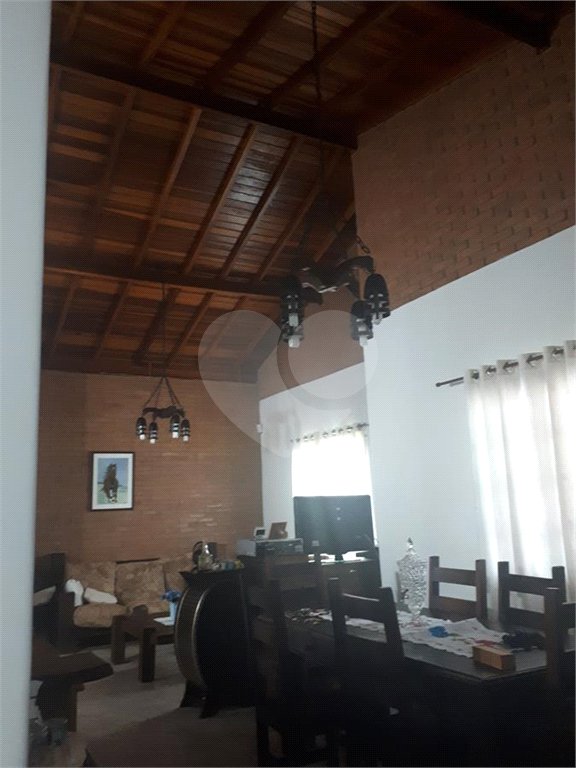 Chácara à venda com 4 quartos, sendo 2 suítes, em Serra da Cantareira, Mairiporã, SP