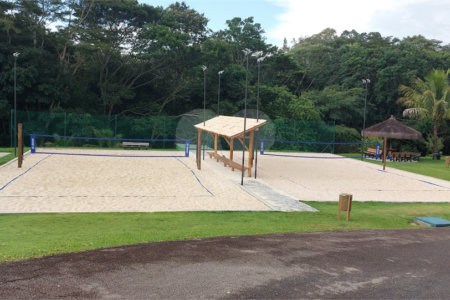 Casa à venda com 3 suítes no condomínio Figueira Garden, Atibaia - SP