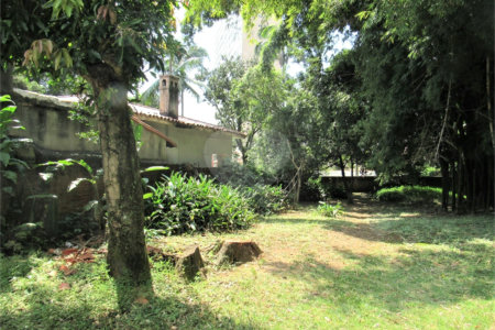 Terreno à venda com 1 quarto, sendo 3 suítes, em Granja Julieta, São Paulo, SP