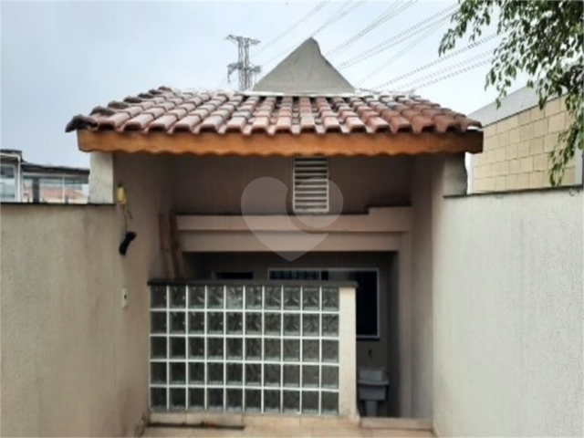 Sobrado à venda com 3 quartos, sendo 1 suíte,  em Parque Edu Chaves, São Paulo, SP