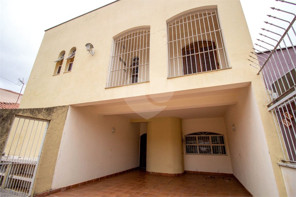 Casa à venda ou para alugar com 4 quartos, sendo 1 suíte, no Centro, São Roque, SP