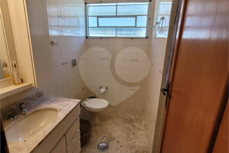 Sobrado à venda com 3 quartos, sendo 1 suíte, em Jardim da Glória, Cotia, SP