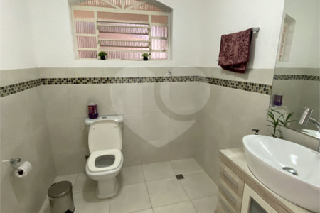 Sobrado à venda com 3 quartos, sendo 1 suíte, em Monte Castelo, São José dos Campos, SP