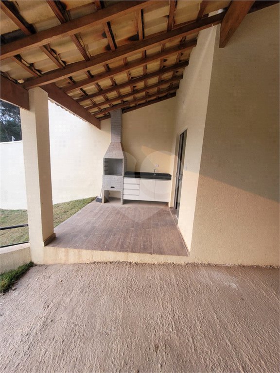 Casa à venda com 3 quartos, sendo 1 suíte,  no condomínio Vale dos Gansos, Mairiporã - SP