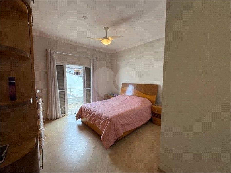 Casa à venda com 5 quartos, sendo 3 suítes, no condomínio Granja Olga III, Sorocaba - SP