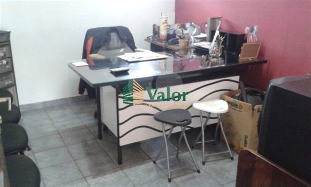 Casa com 4 dormitórios