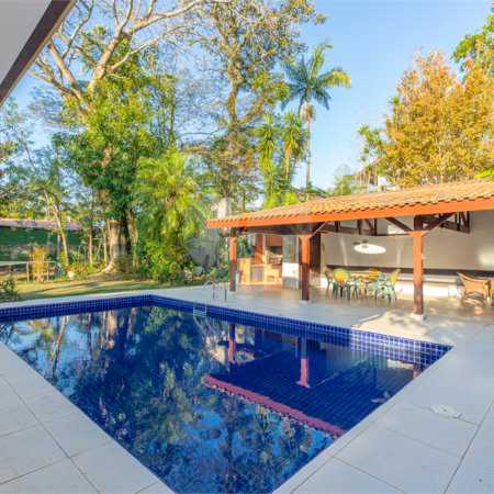 Casa Térrea à venda com 5 quartos, sendo 3 suítes, em Jardim Marajoara, São Paulo, SP