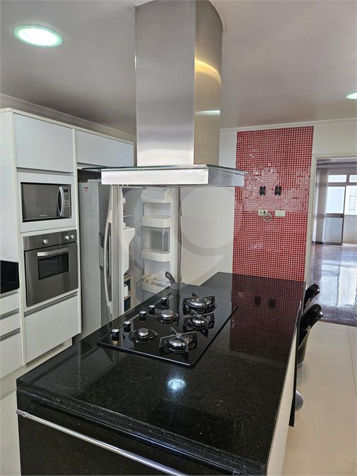 Apartamento à venda com 3 quartos, sendo 1 suíte,  em Itaim Bibi, São Paulo, SP