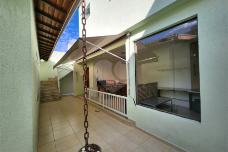 Casa à venda com 4 quartos, sendo 3 suítes,  em Vila Rosália, Guarulhos, SP